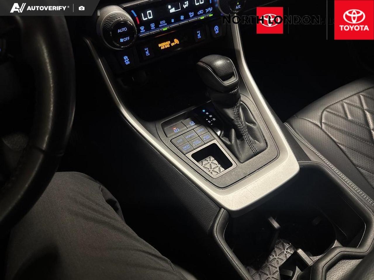 2022 Toyota RAV4 XLE 4dr All-wheel Drive Photo