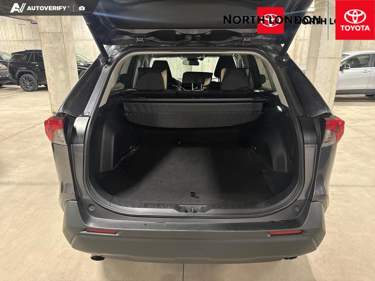 2022 Toyota RAV4 XLE 4dr All-wheel Drive Photo