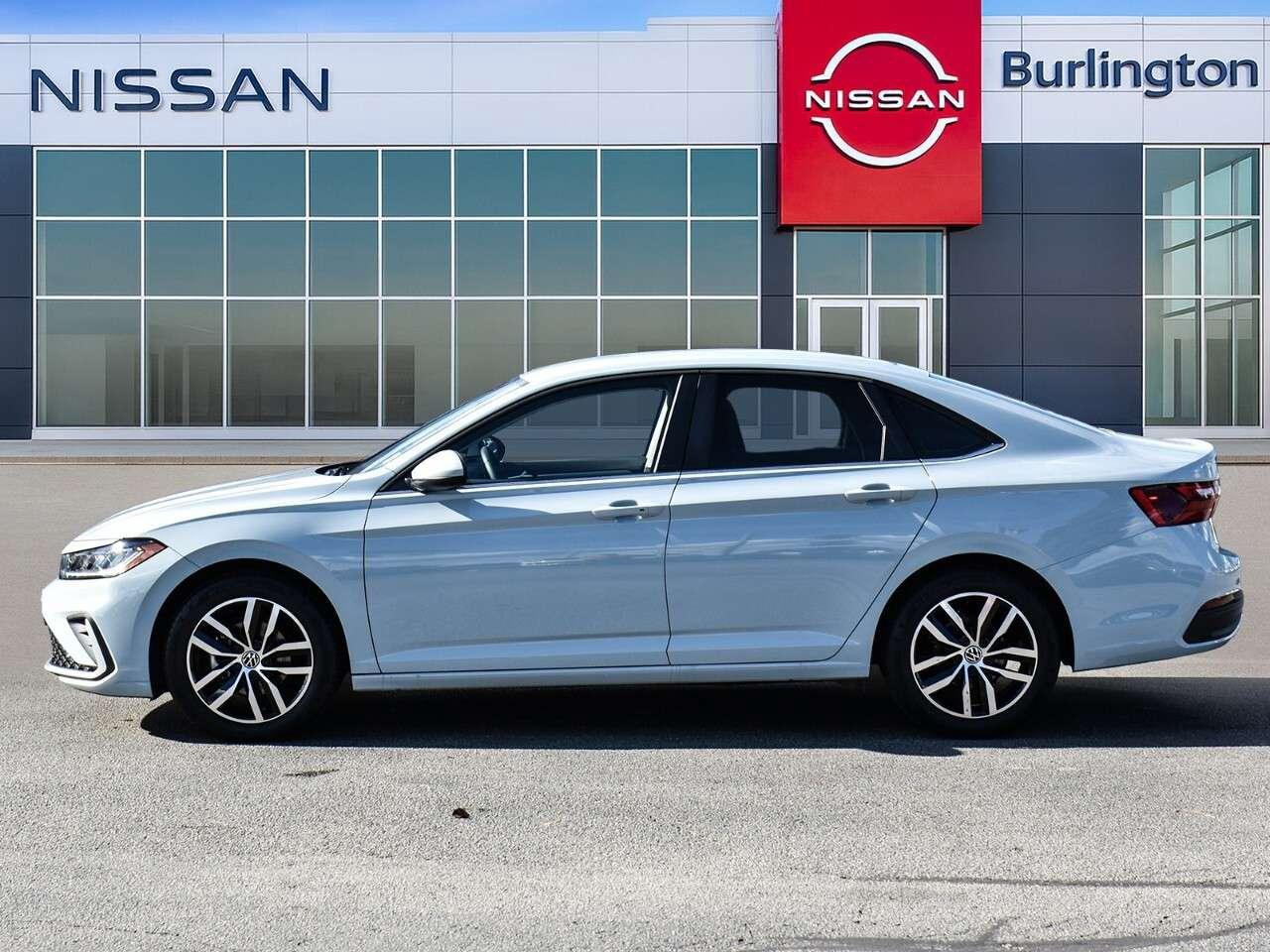 2025 Volkswagen Jetta LOW KMS, REARVIEW MONITOR, APPLE CARPLAY Photo