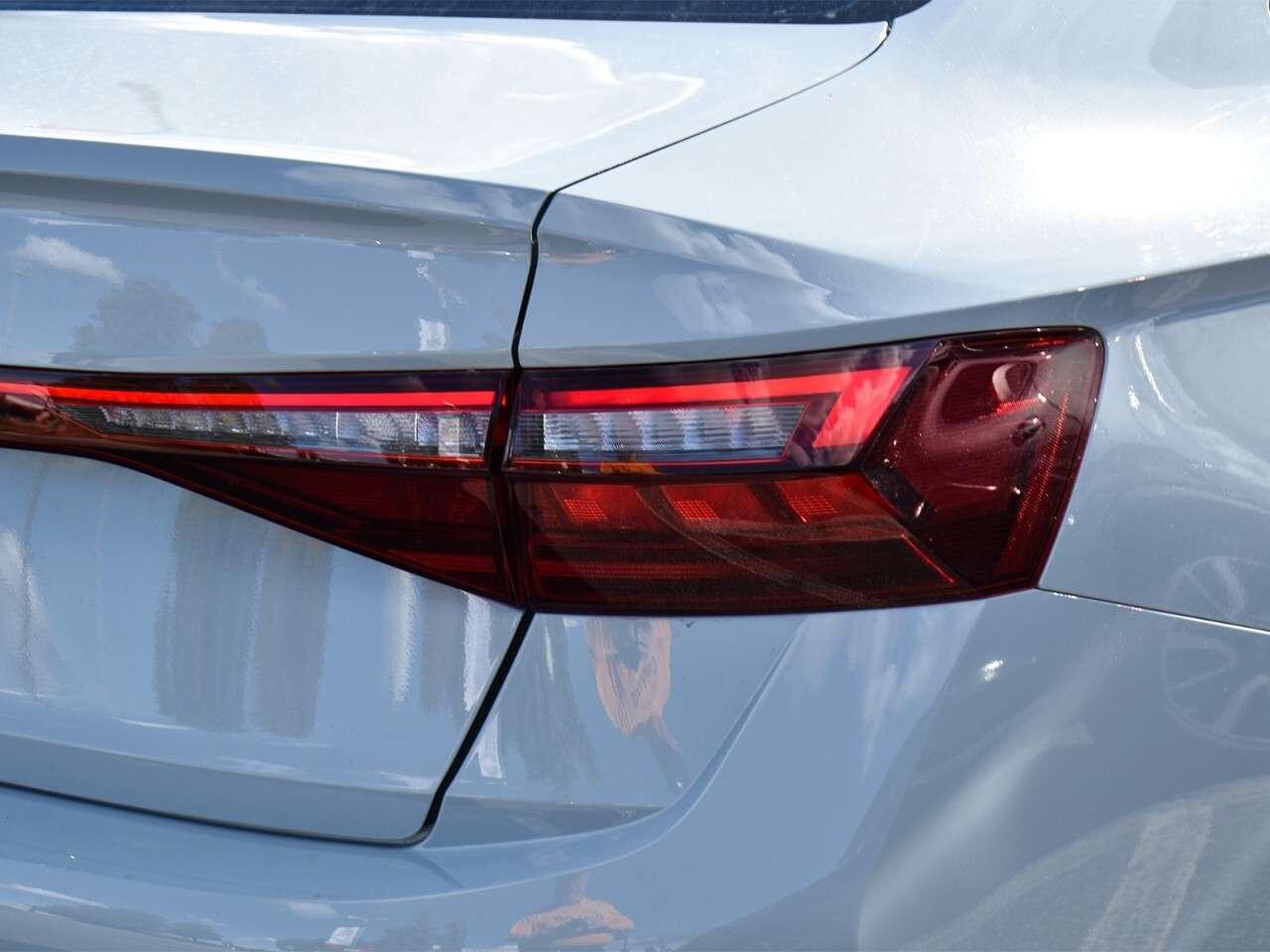 2025 Volkswagen Jetta LOW KMS, REARVIEW MONITOR, APPLE CARPLAY Photo
