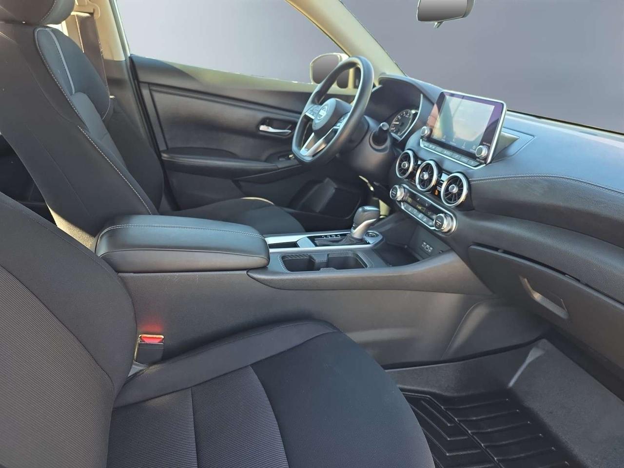 2023 Nissan Sentra SV with SUNROOF * 1 OWNER / DRIVER ASSIST / CARPLAY / CAMERA / PARK Photo