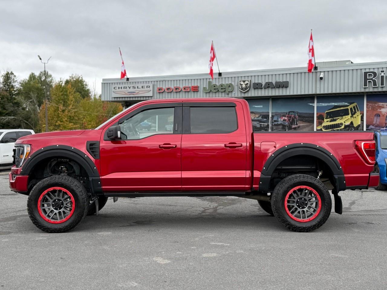 2022 Ford F-150 XLT 4WD SuperCrew 5.5' Box Photo1
