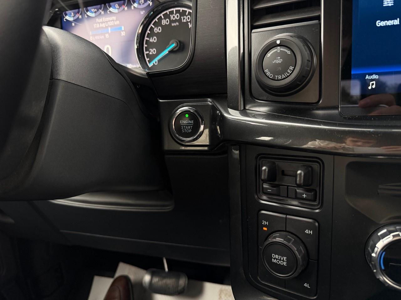2022 Ford F-150 XLT 4WD SuperCrew 5.5' Box Photo
