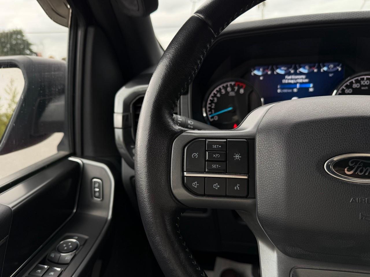 2022 Ford F-150 XLT 4WD SuperCrew 5.5' Box Photo