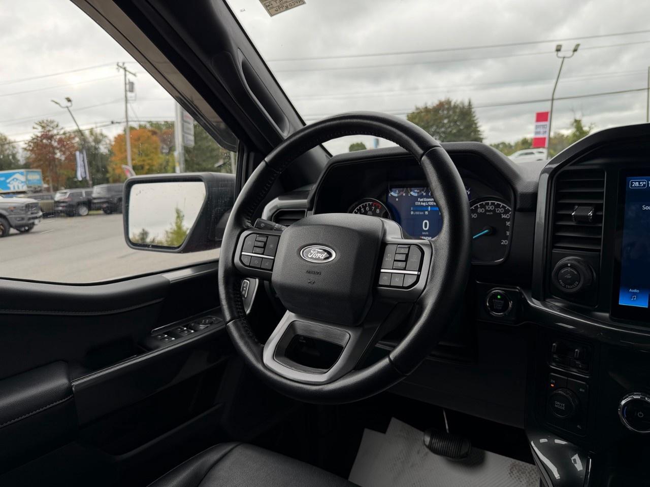 2022 Ford F-150 XLT 4WD SuperCrew 5.5' Box Photo