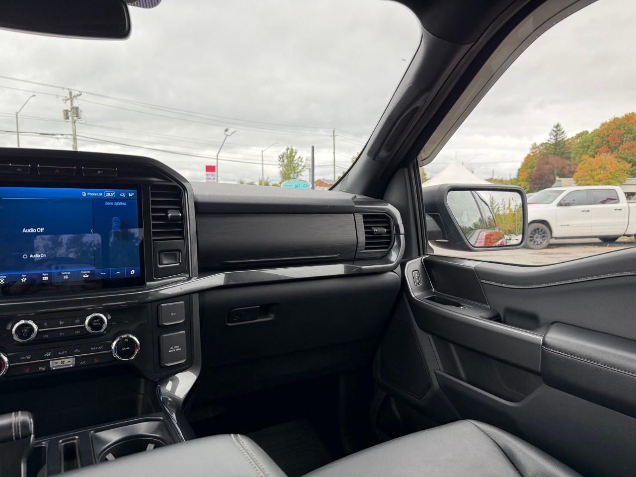 2022 Ford F-150 XLT 4WD SuperCrew 5.5' Box Photo