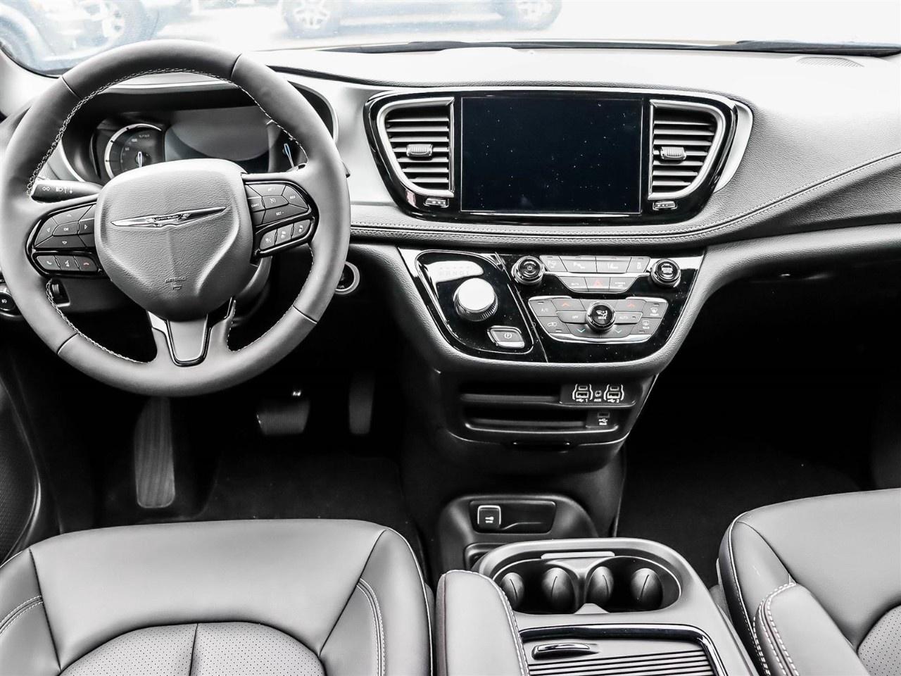 2024 Chrysler Pacifica Hybrid S Appearance 2WD Photo
