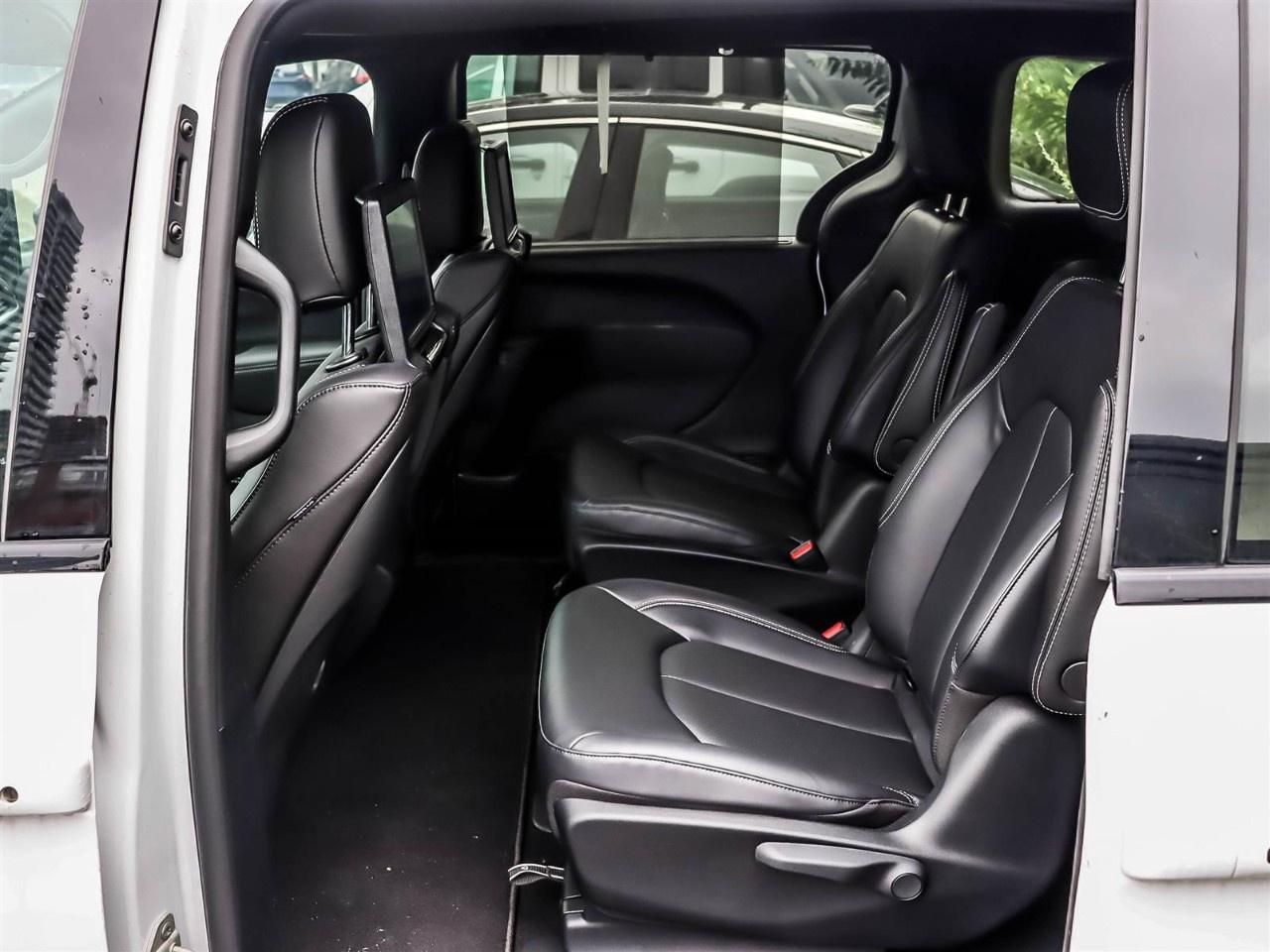 2024 Chrysler Pacifica Hybrid S Appearance 2WD Photo