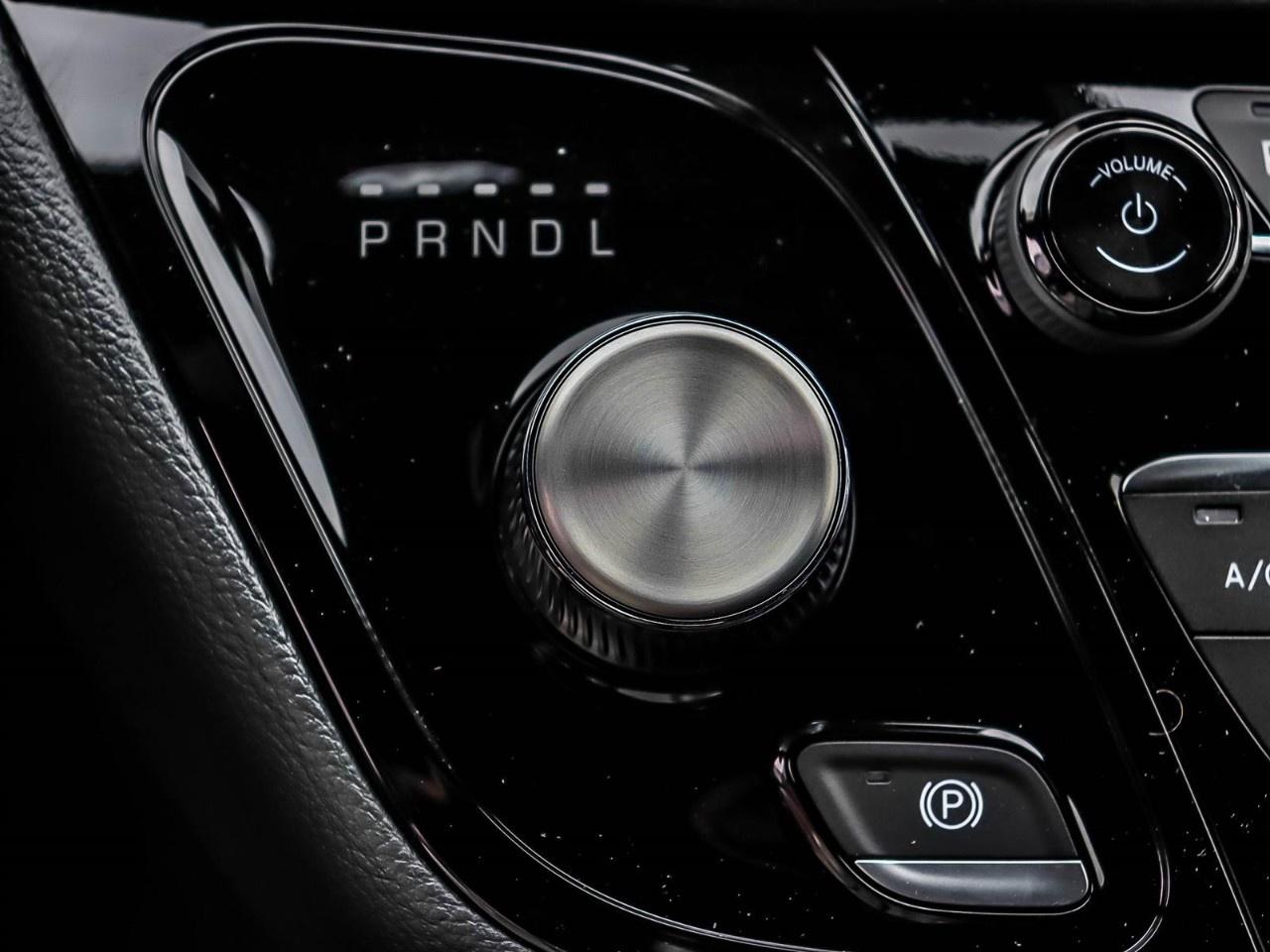 2024 Chrysler Pacifica Hybrid S Appearance 2WD Photo