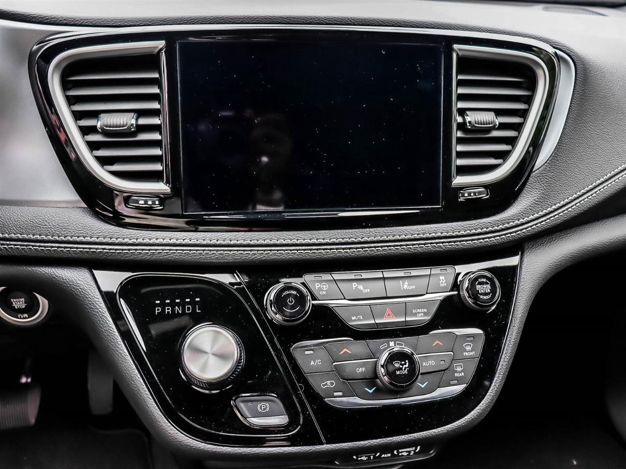 2024 Chrysler Pacifica Hybrid S Appearance 2WD Photo
