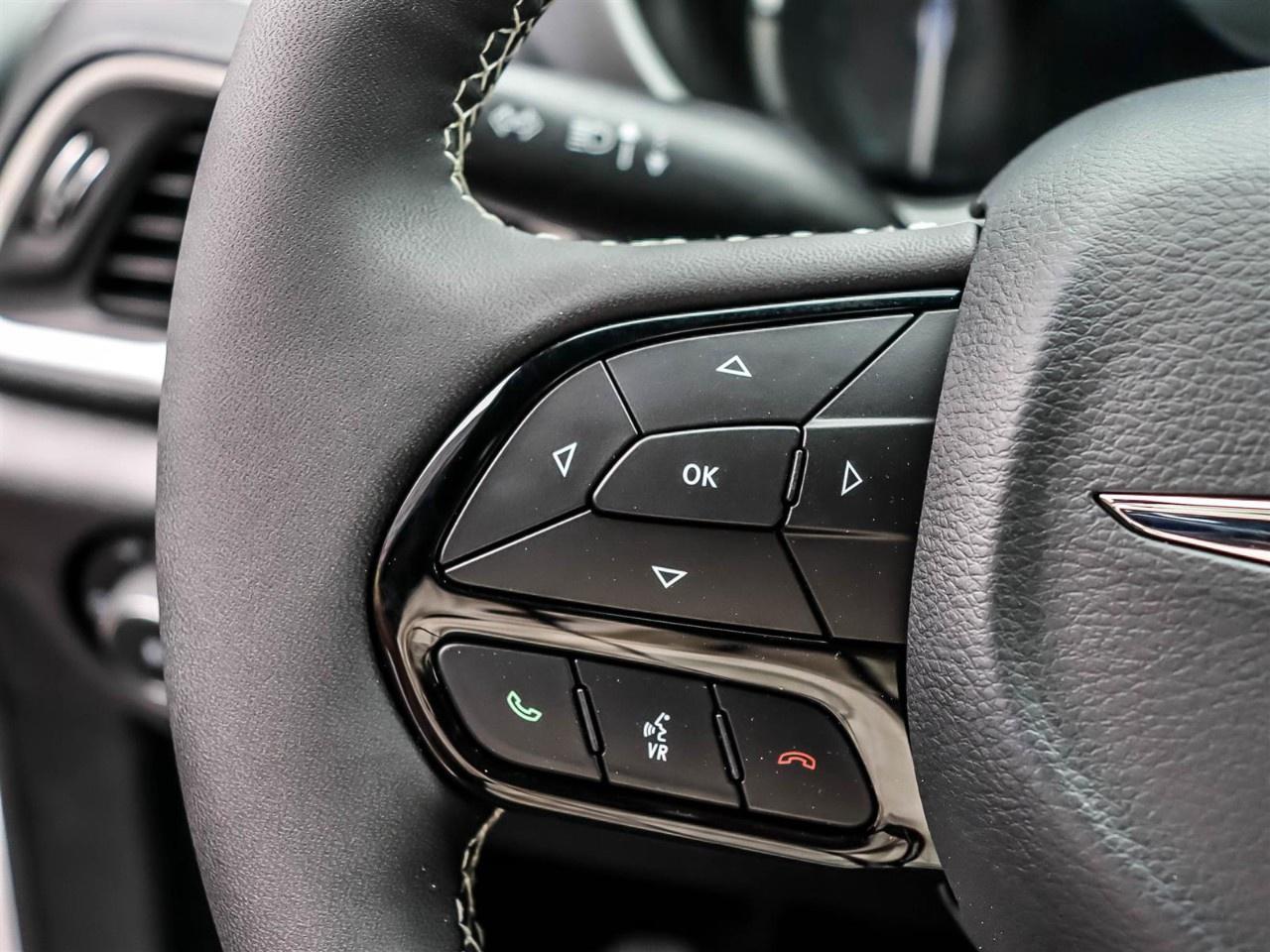 2024 Chrysler Pacifica Hybrid S Appearance 2WD Photo