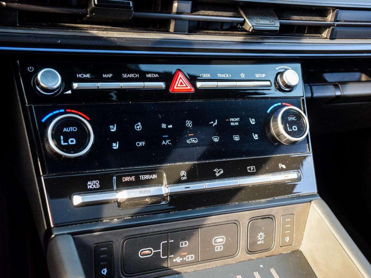 2024 Hyundai Santa Fe Ultimate Calligraphy   1owner, Off Lease, Low KMS Photo