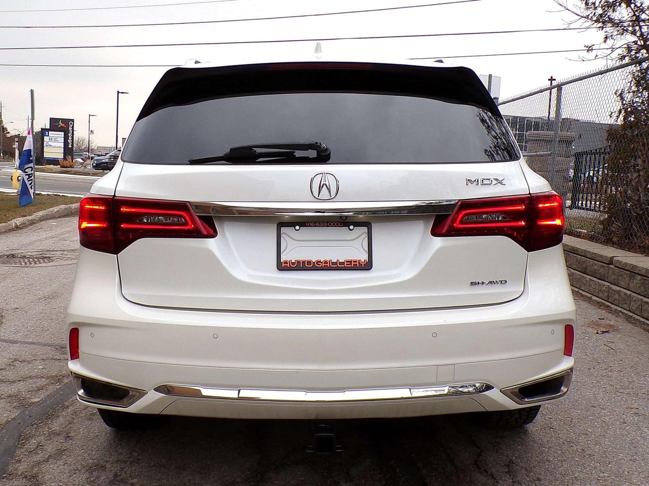 2018 Acura MDX ELITE SH-AWD 6 PASS BSM FCW LKA 360 CAMERA APPLE CARPLAY Photo