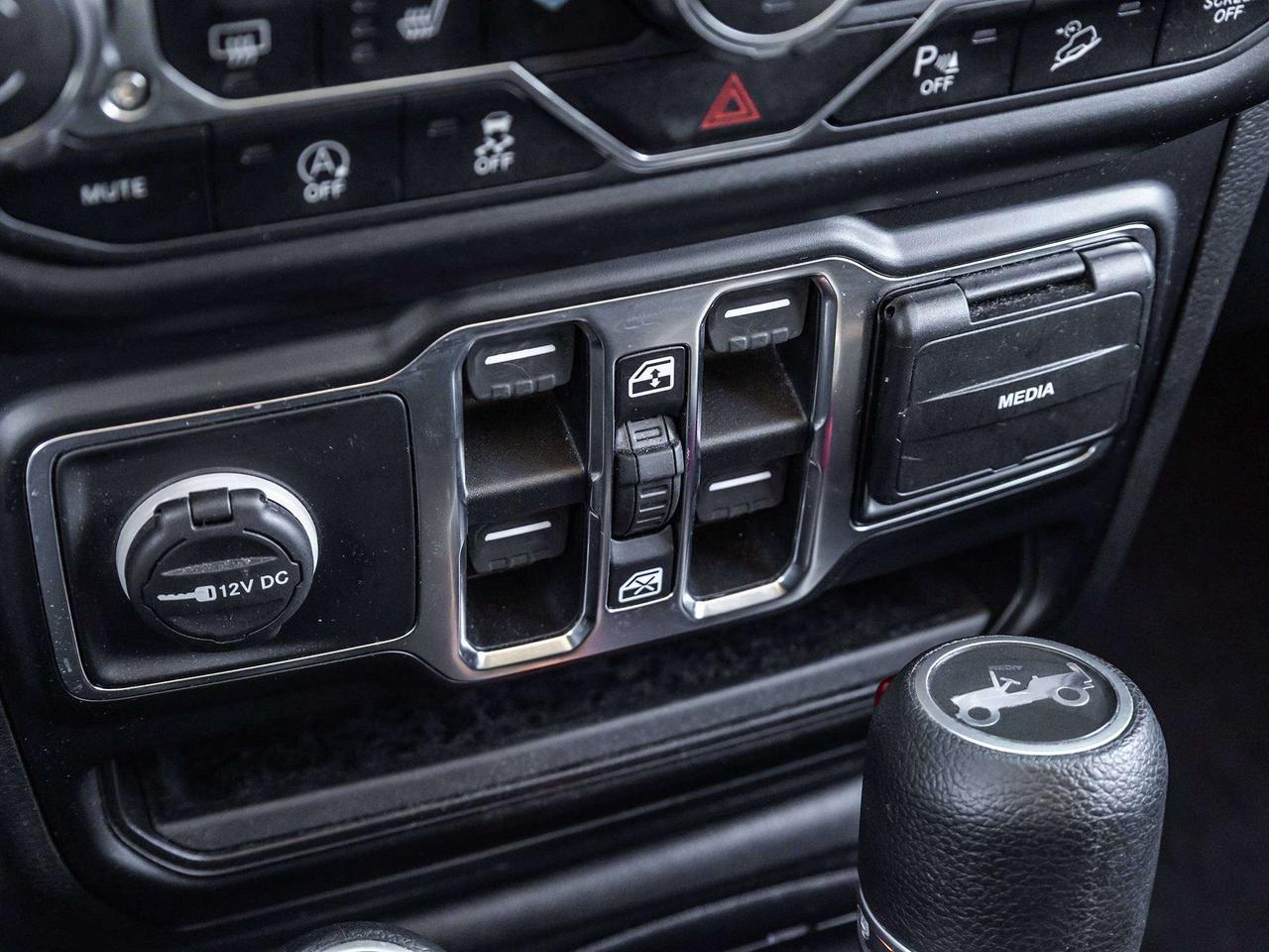 2020 Jeep Wrangler Sahara Photo
