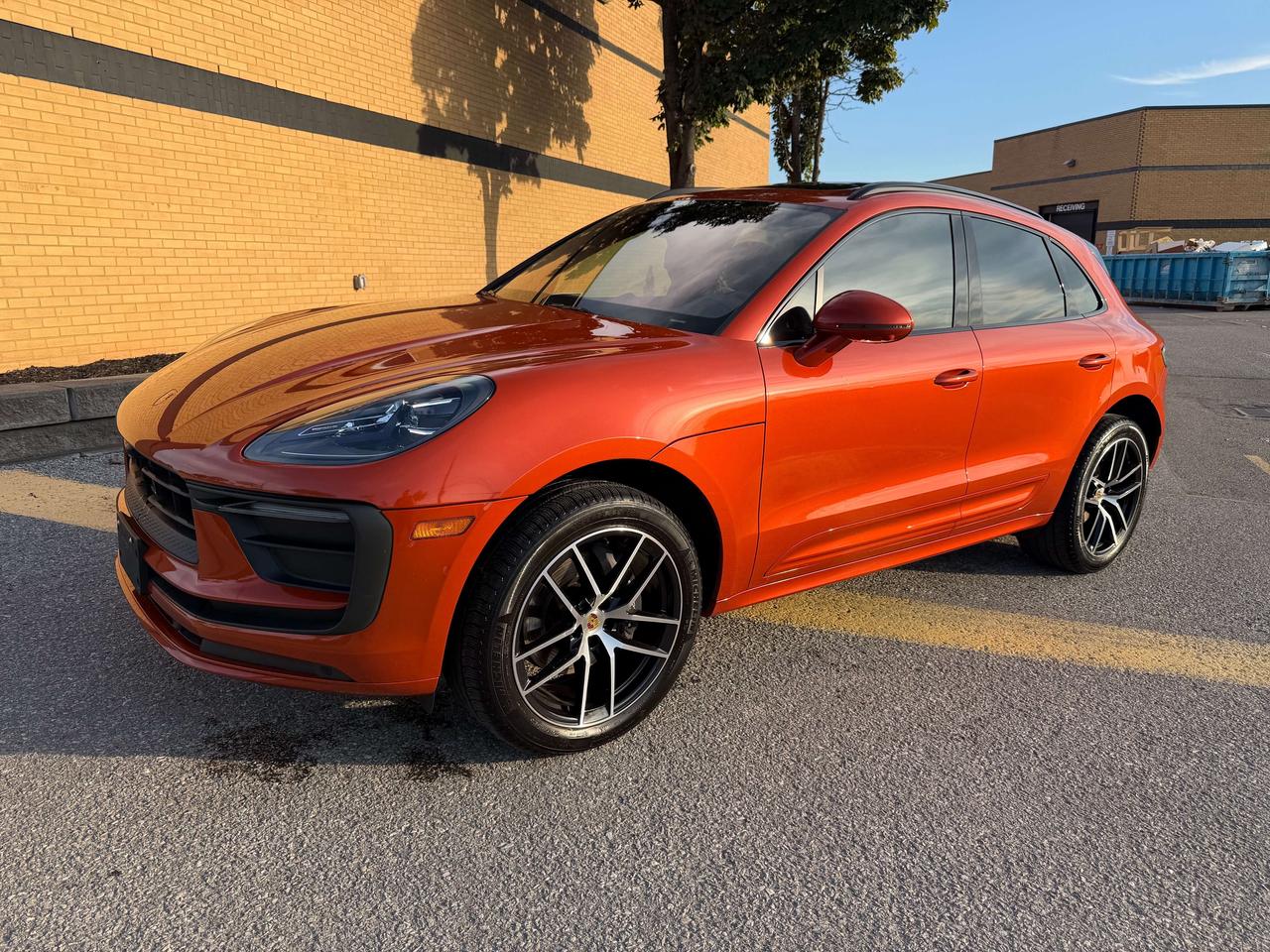2024 Porsche Macan 2.0 Premium Plus 360 Camera 1 Owner Clean carfax Photo2