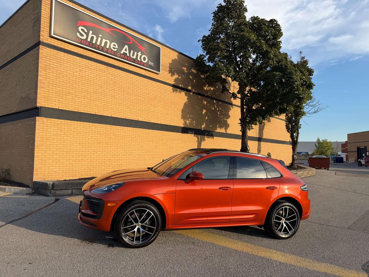 2024 Porsche Macan 2.0 Premium Plus 360 Camera 1 Owner Clean carfax Photo0