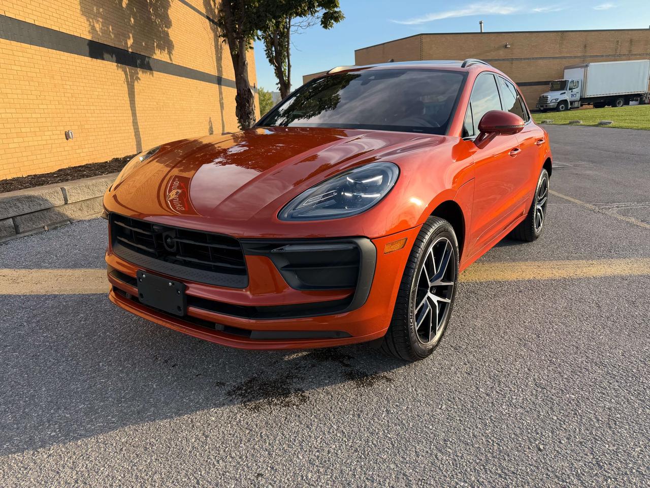 2024 Porsche Macan 2.0 Premium Plus 360 Camera 1 Owner Clean carfax Photo
