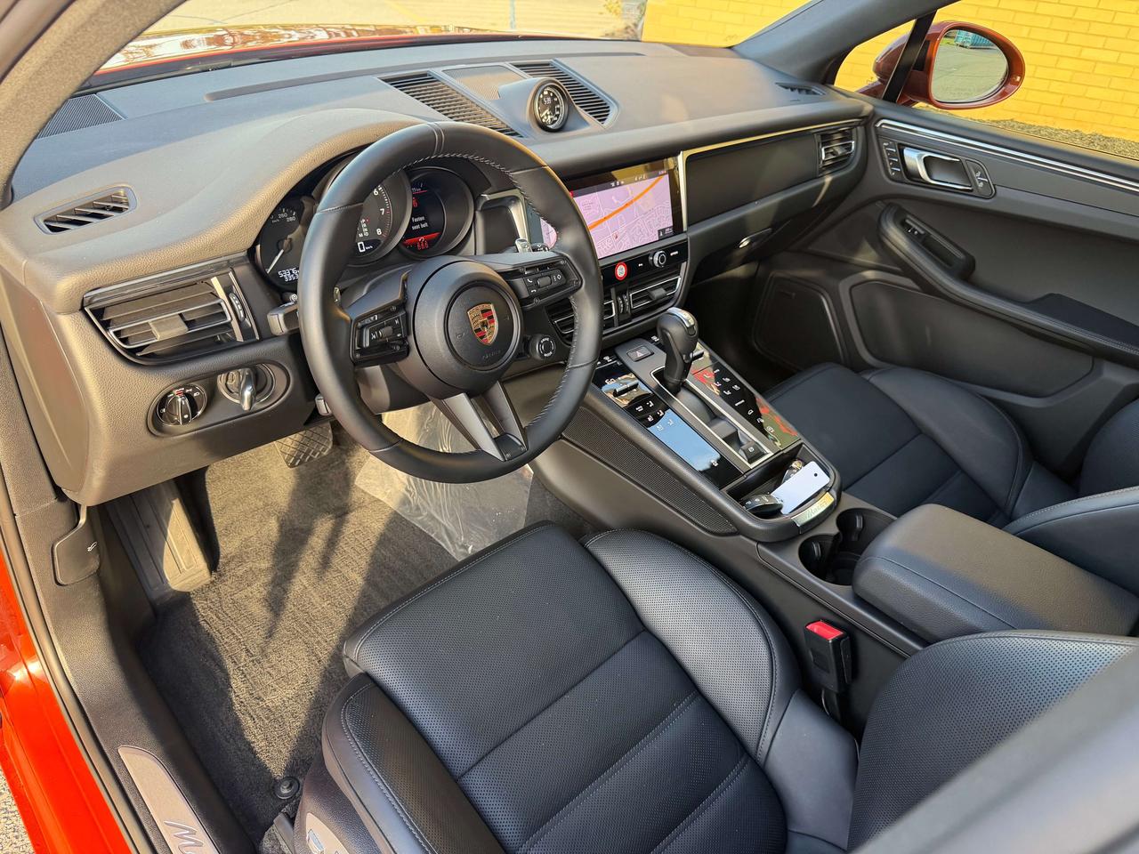 2024 Porsche Macan 2.0 Premium Plus 360 Camera 1 Owner Clean carfax Photo
