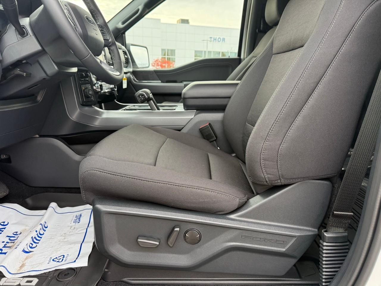 2026 Ford F-150 XLT 4WD SuperCrew 5.5' Box Photo