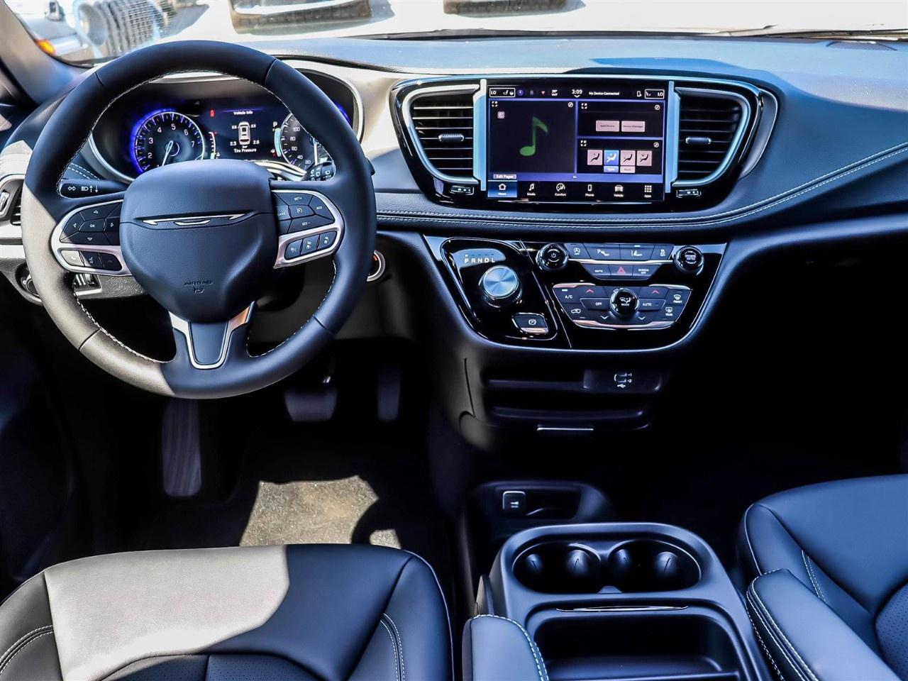 2027 Chrysler Pacifica Select FWD Photo