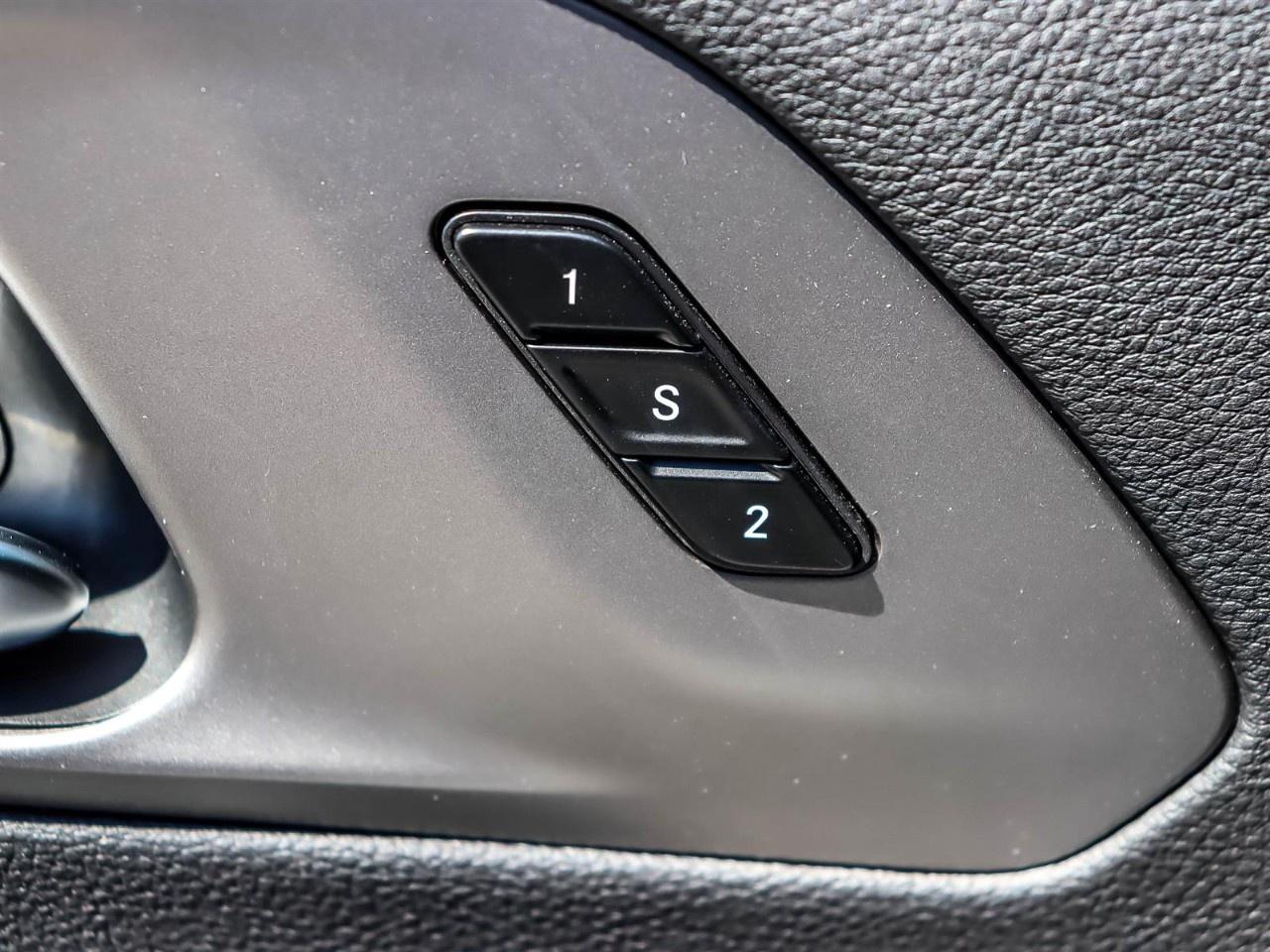 2027 Chrysler Pacifica Select FWD Photo