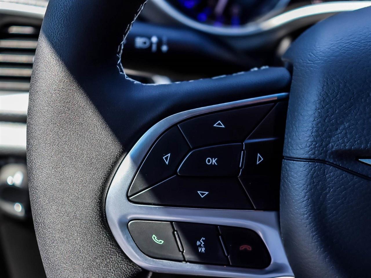 2027 Chrysler Pacifica Select FWD Photo