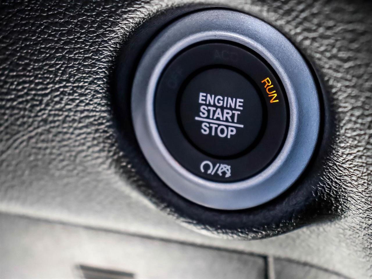 2027 Chrysler Pacifica Select FWD Photo