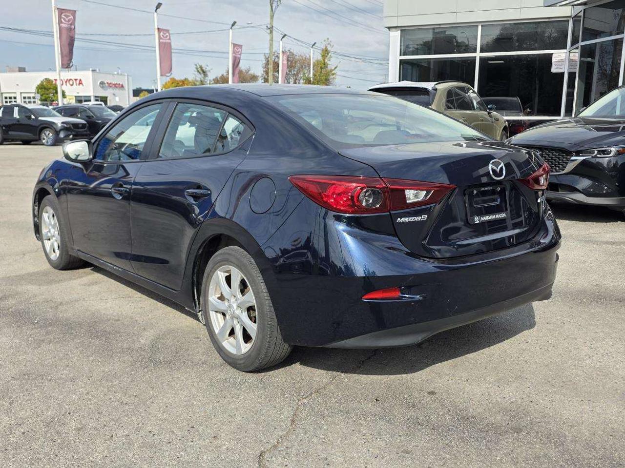 2015 Mazda 3 AUTO LOW LOW KM CLEAN CARFAX Photo