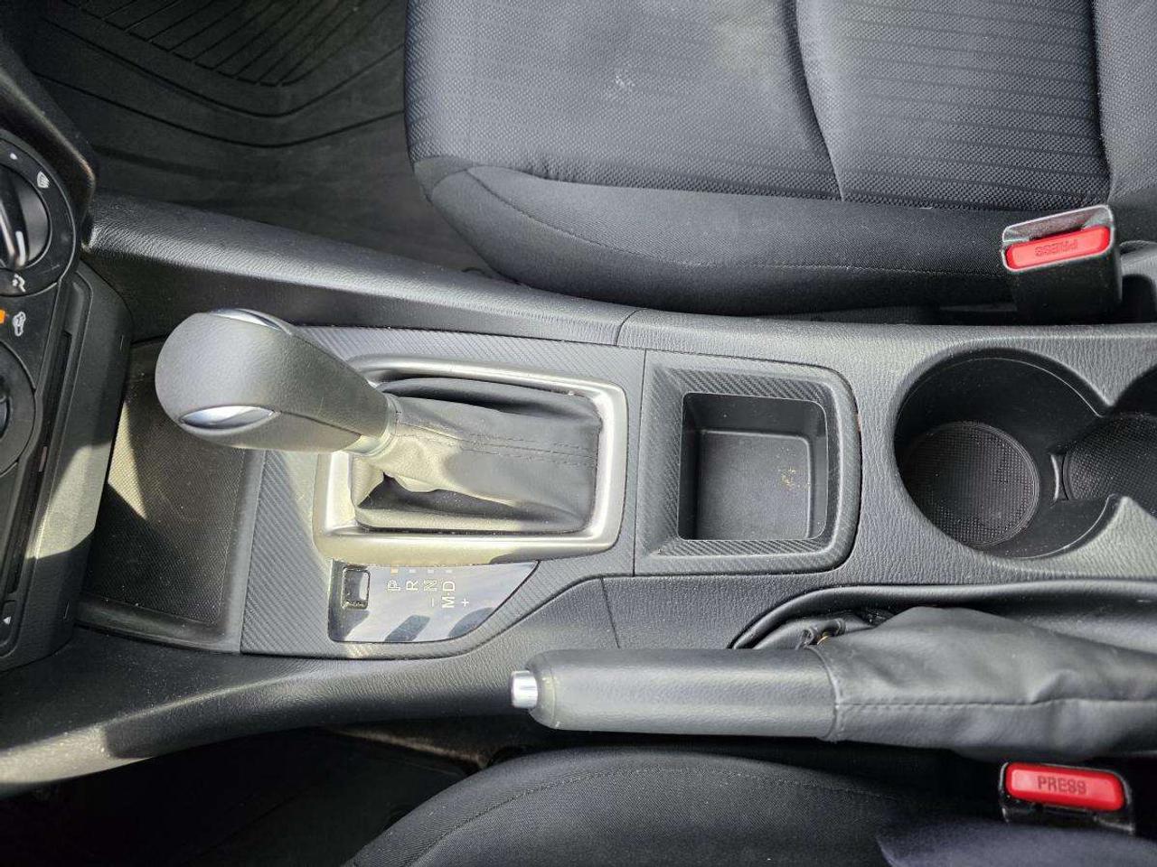 2015 Mazda 3 AUTO LOW LOW KM CLEAN CARFAX Photo