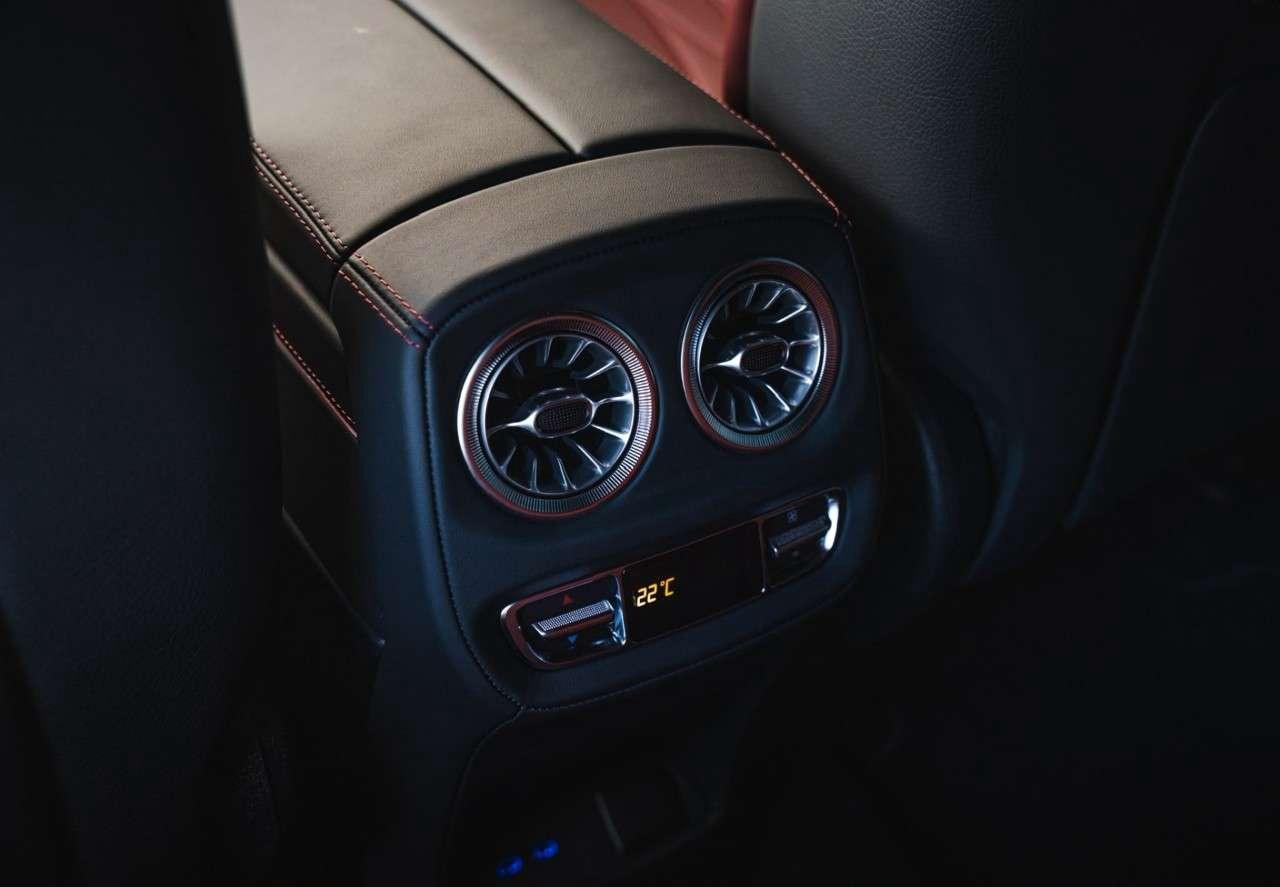 2027 Mercedes-Benz G-Class G 63 AMG Photo