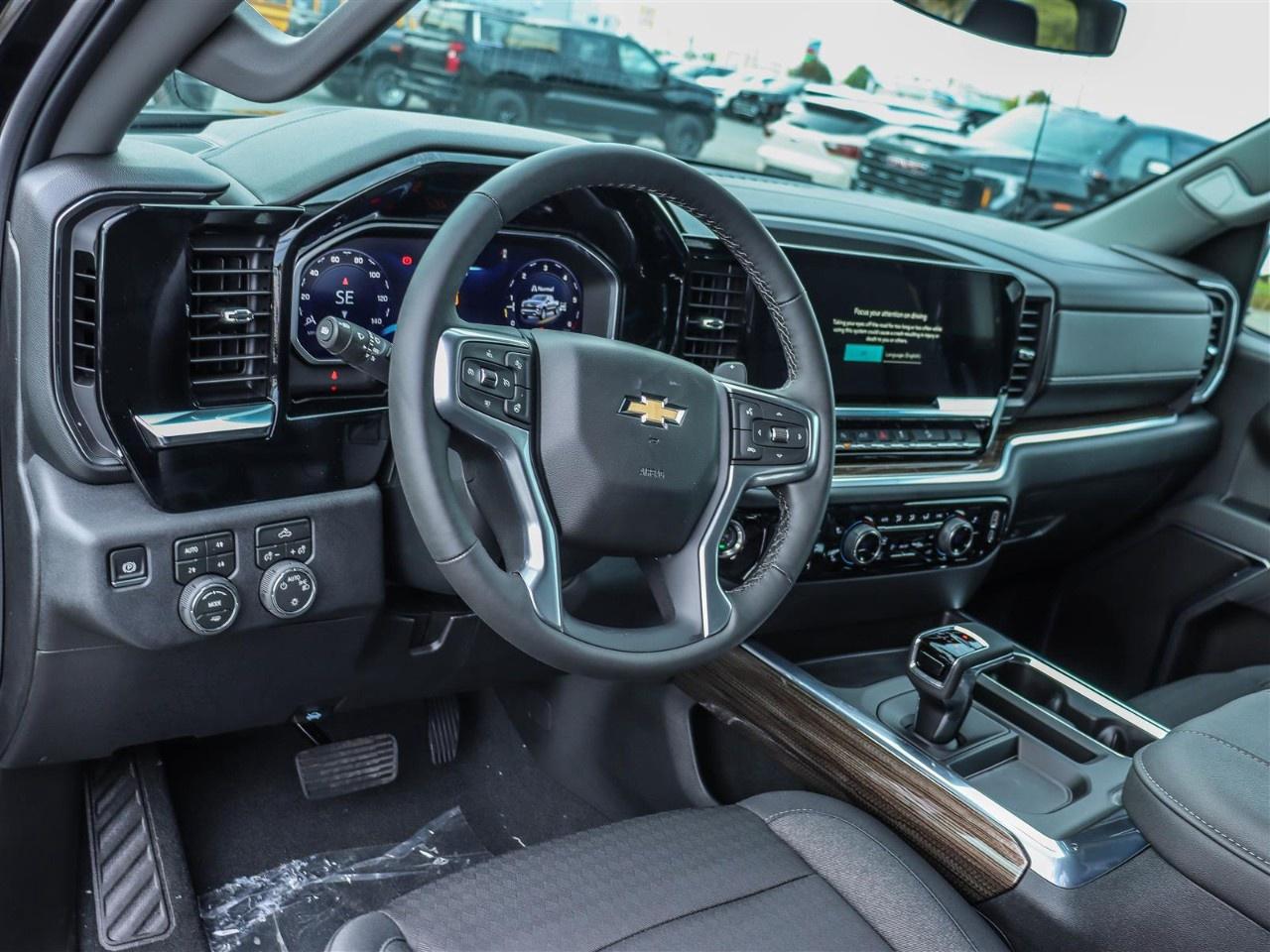 2026 Chevrolet Silverado 1500 Crew Cab Short Box 4-Wheel Drive LT Photo