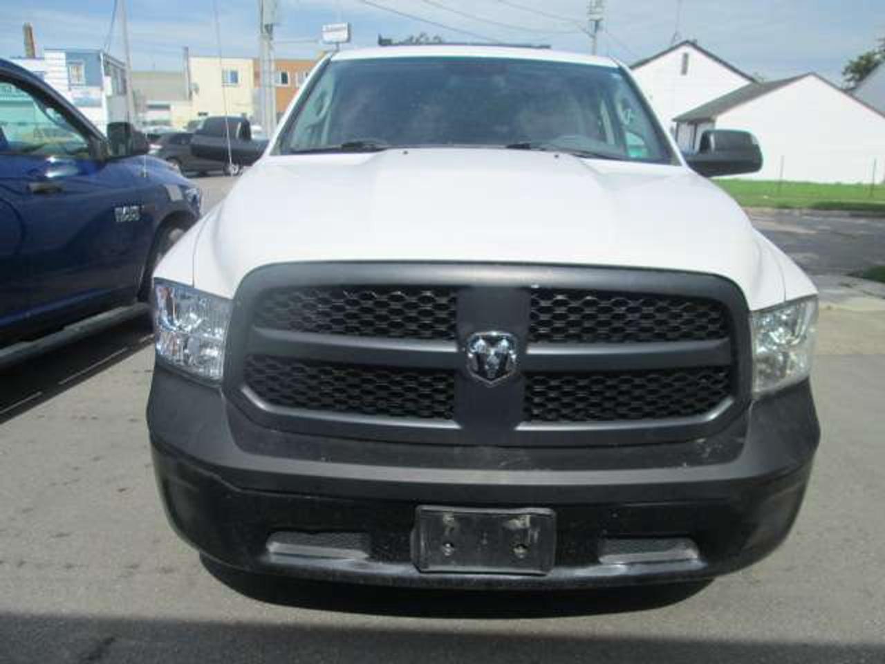 2015 RAM 1500 Tradesman, Local Trade, Cap, Liner Photo5