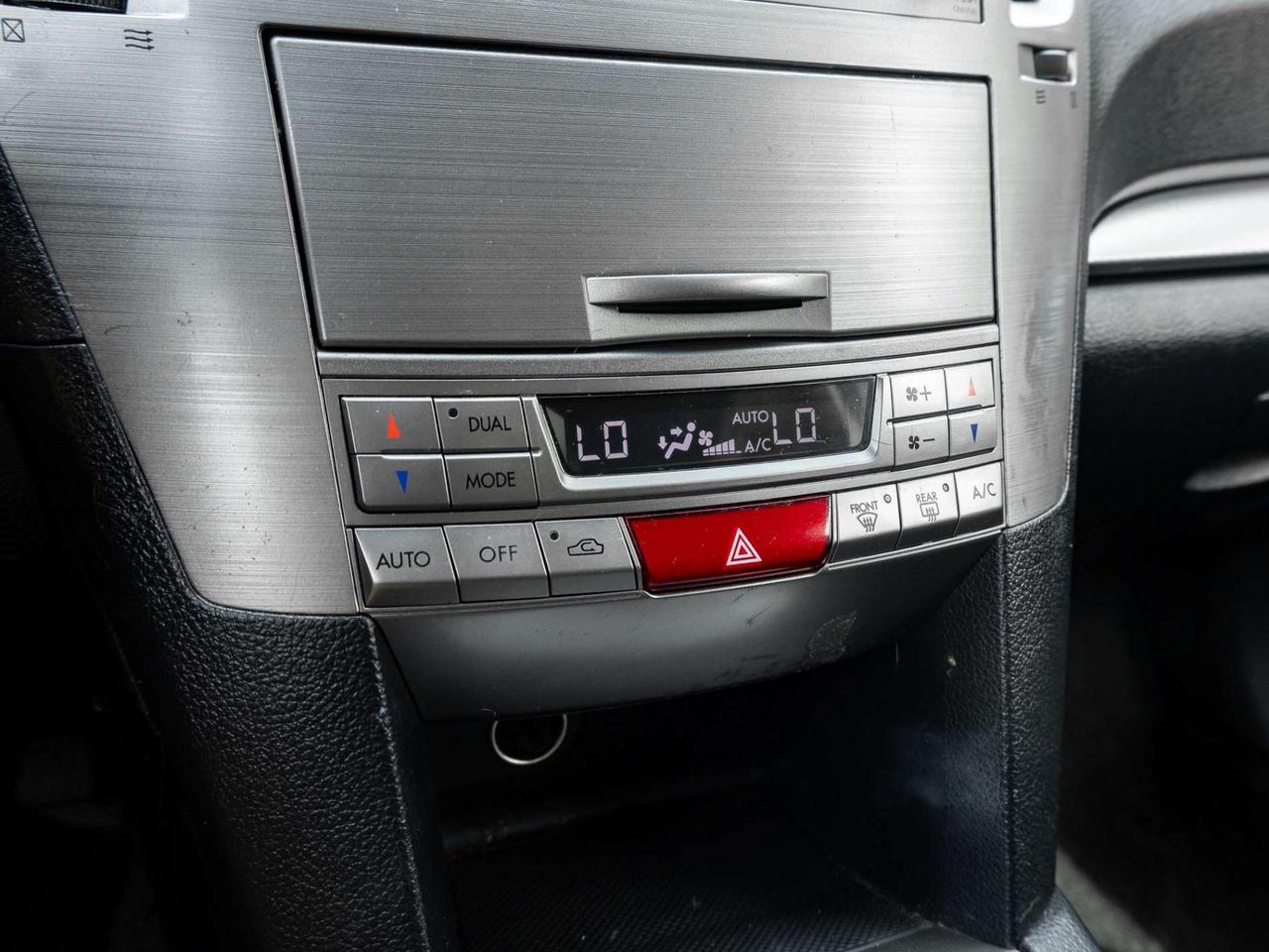 2014 Subaru Outback H4 2.5i Premium, AWD, Sunroof Photo