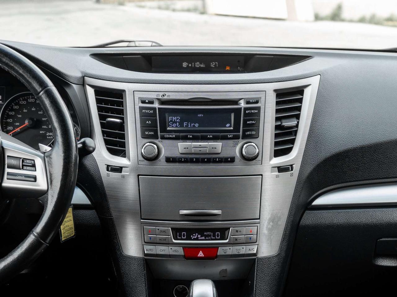 2014 Subaru Outback H4 2.5i Premium, AWD, Sunroof Photo