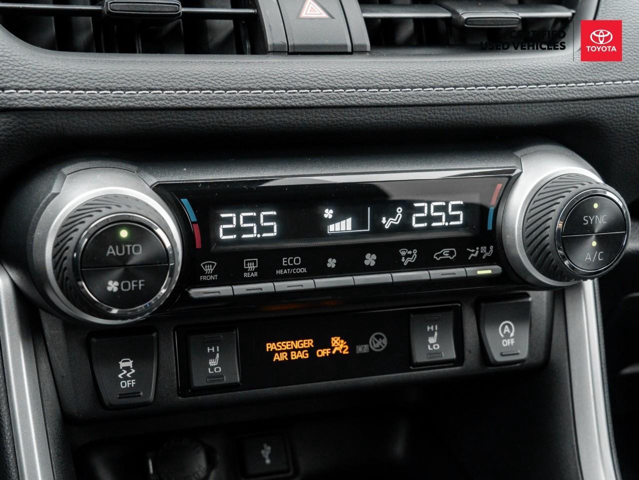 2021 Toyota RAV4 XLE 4dr Front-wheel Drive Photo