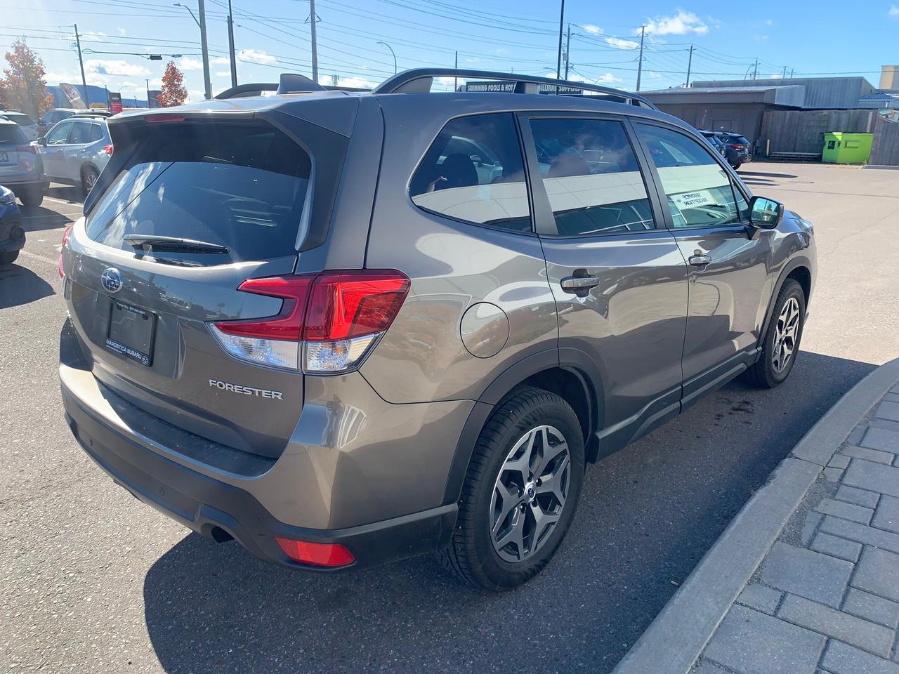 2020 Subaru Forester Touring 4dr All-Wheel Drive Photo4