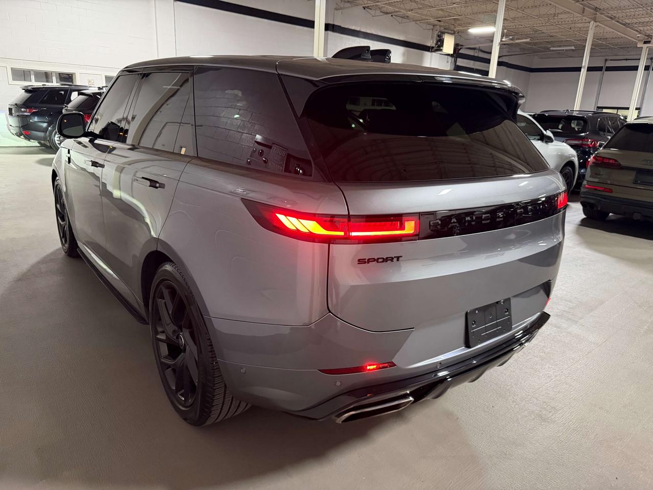 2024 Land Rover Range Rover Sport Dynamic SE 3.0 Meridian 3D surround Heads UP 360 Photo