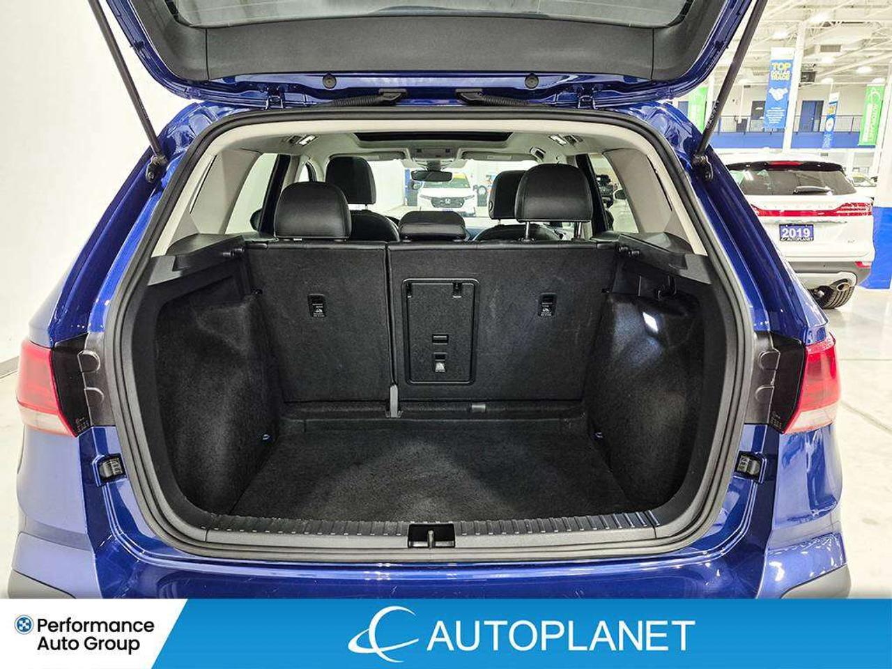 2024 Volkswagen Taos Comfortline, Back Up Cam, Pano Roof, Heated Seats! Photo
