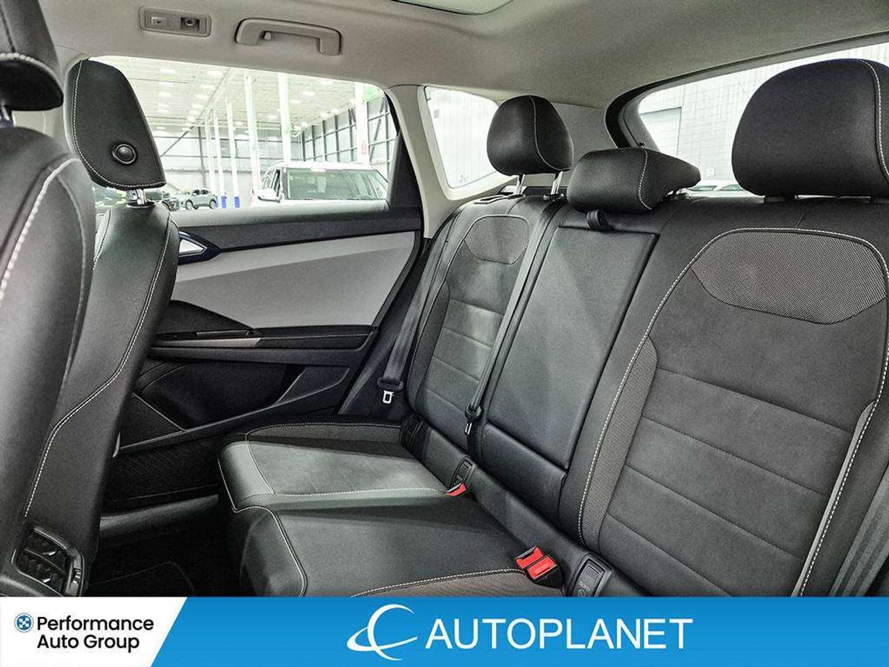 2024 Volkswagen Taos Comfortline, Back Up Cam, Pano Roof, Heated Seats! Photo