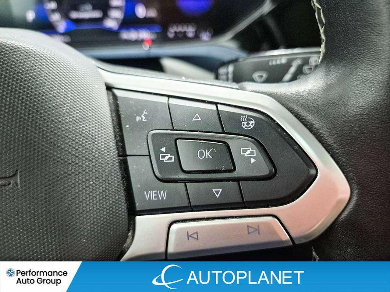 2024 Volkswagen Taos Comfortline, Back Up Cam, Pano Roof, Heated Seats! Photo