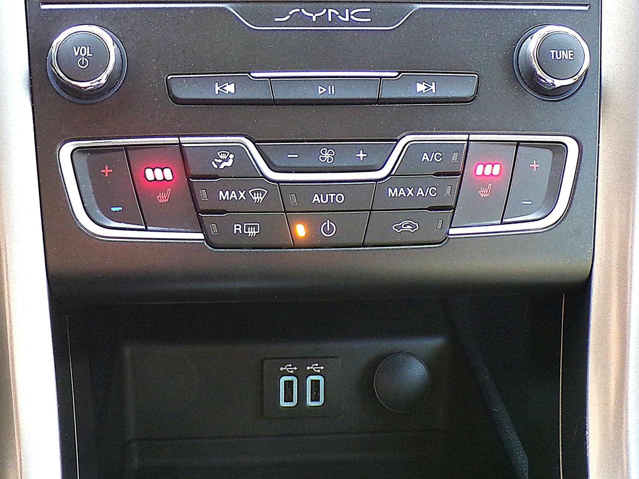 2019 Ford Fusion SE 1.5L ECOBOOST BSM NAVI CAMERA APPLE CARPLAY Photo