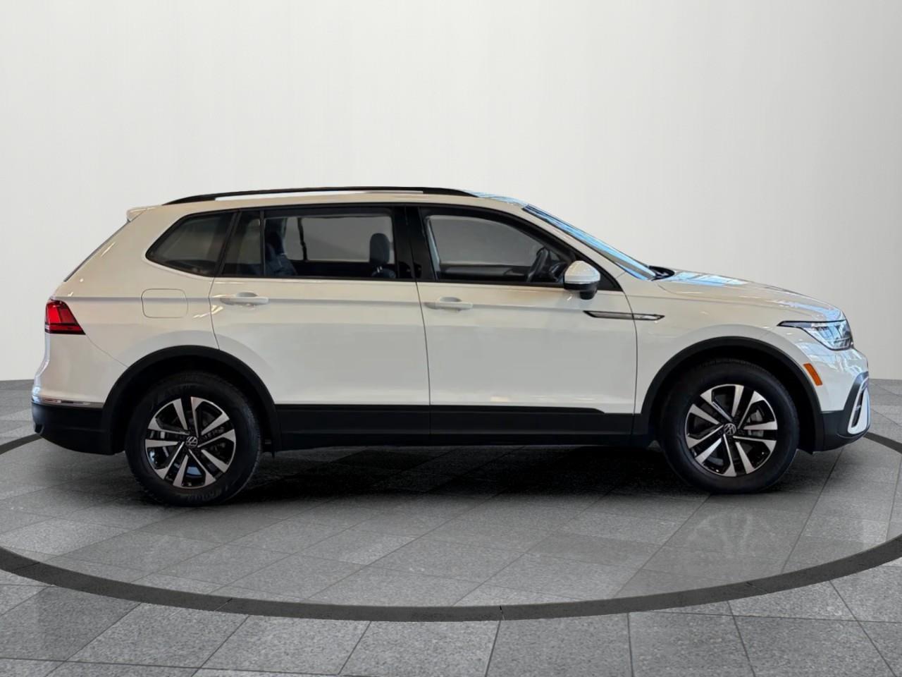 2023 Volkswagen Tiguan Trendline 4dr All-wheel Drive 4MOTION Photo