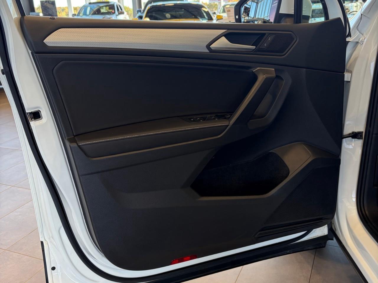 2023 Volkswagen Tiguan Trendline 4dr All-wheel Drive 4MOTION Photo