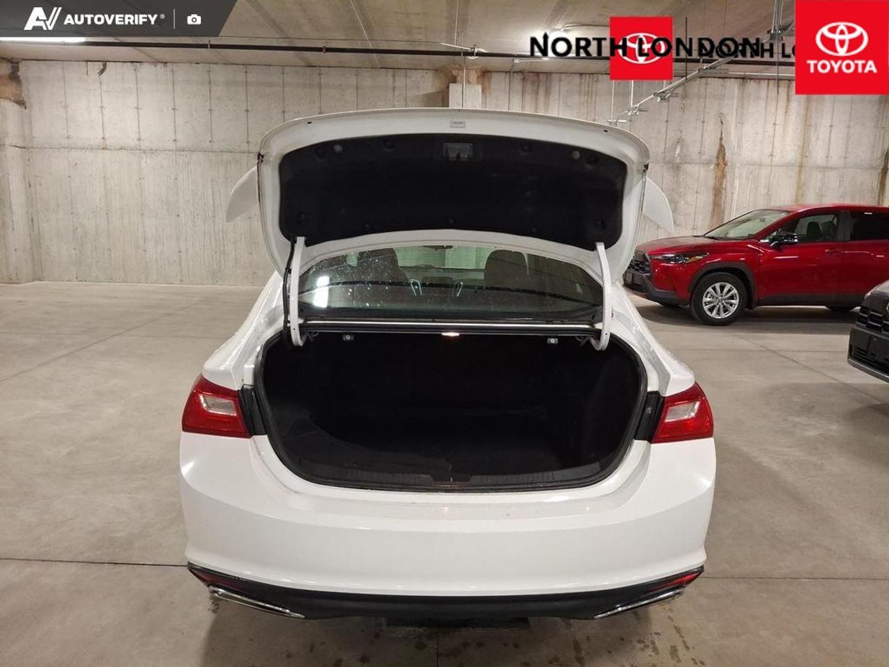 2022 Chevrolet Malibu RS 4dr Sedan Photo