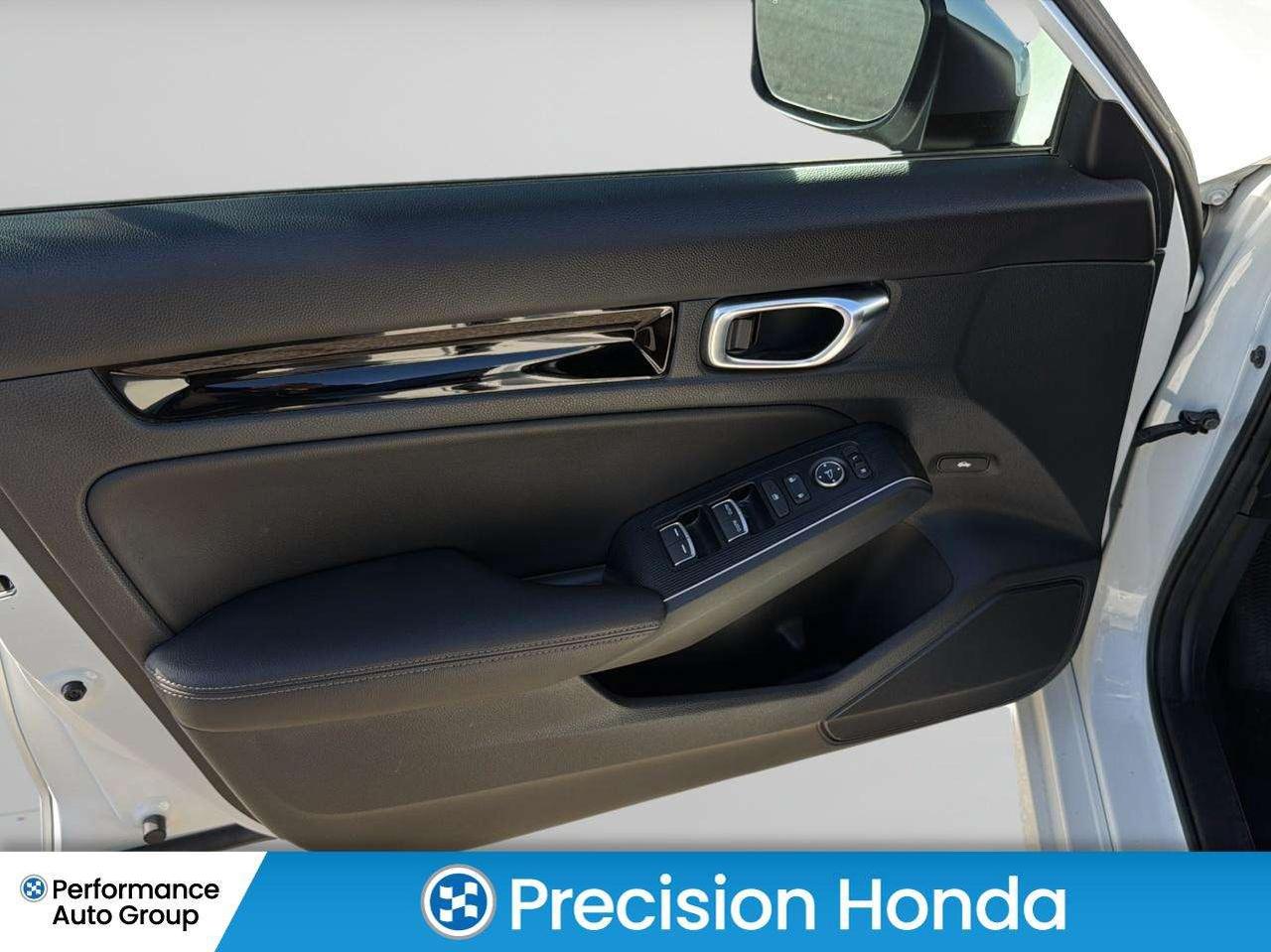 2024 Honda Civic Touring Leather  Navigation  Sunroof Photo