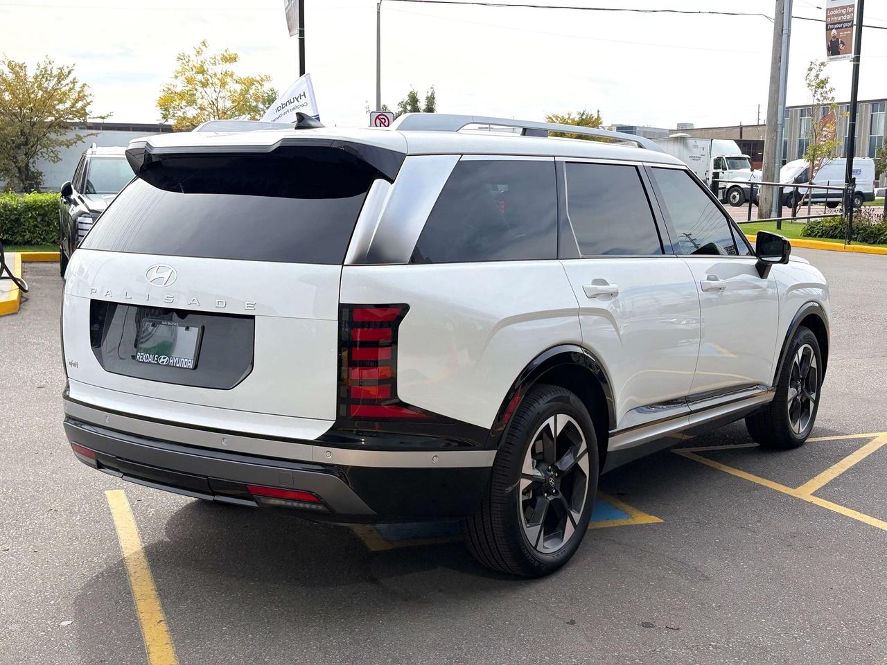 2026 Hyundai Palisade Hybrid CERTIFIED PRE-OWNED   Luxury Hybrid AWD Photo