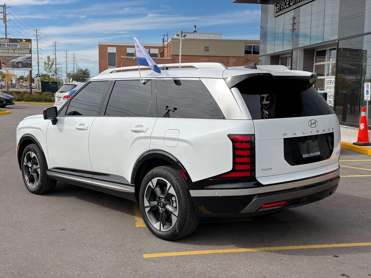 2026 Hyundai Palisade Hybrid CERTIFIED PRE-OWNED   Luxury Hybrid AWD Photo