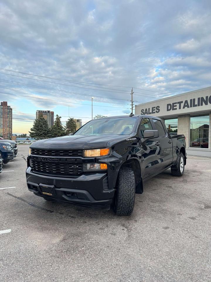 2019 Chevrolet Silverado 1500 4WD Crew Cab 157 Custom Photo