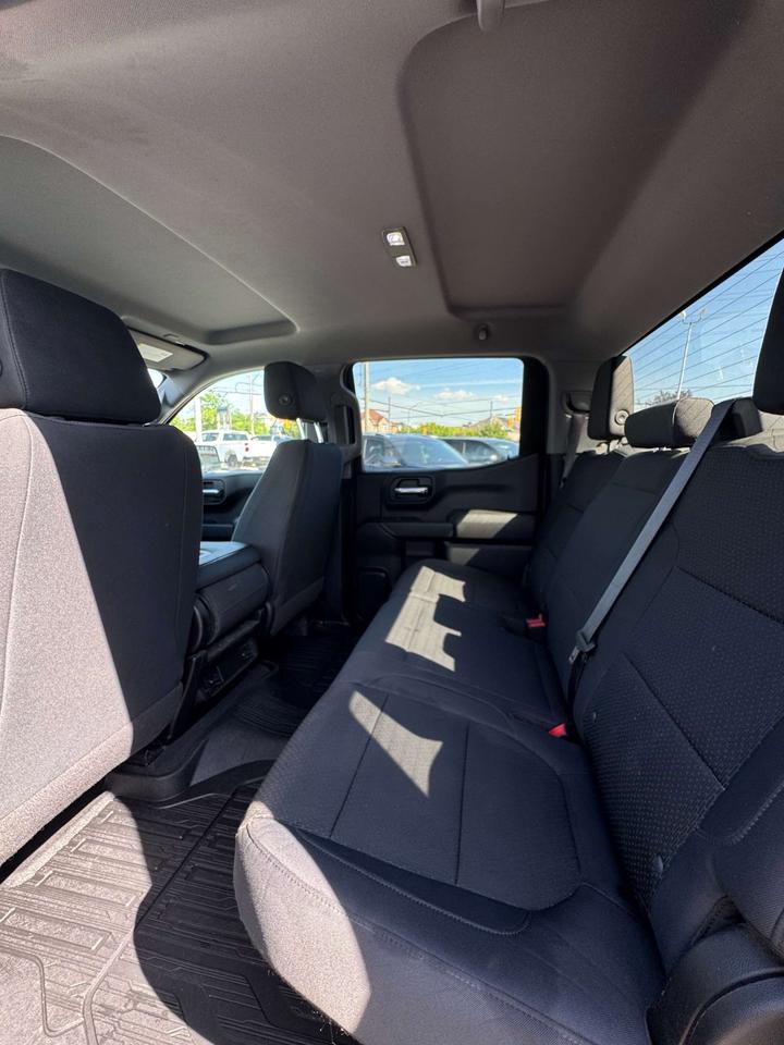 2019 Chevrolet Silverado 1500 4WD Crew Cab 157 Custom Photo
