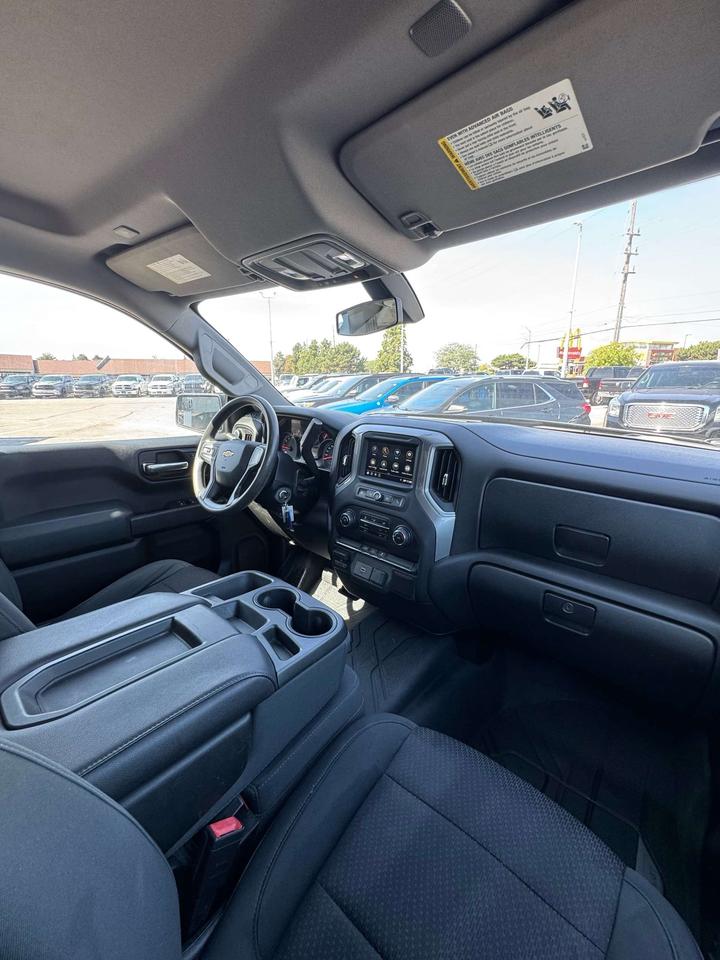 2019 Chevrolet Silverado 1500 4WD Crew Cab 157 Custom Photo